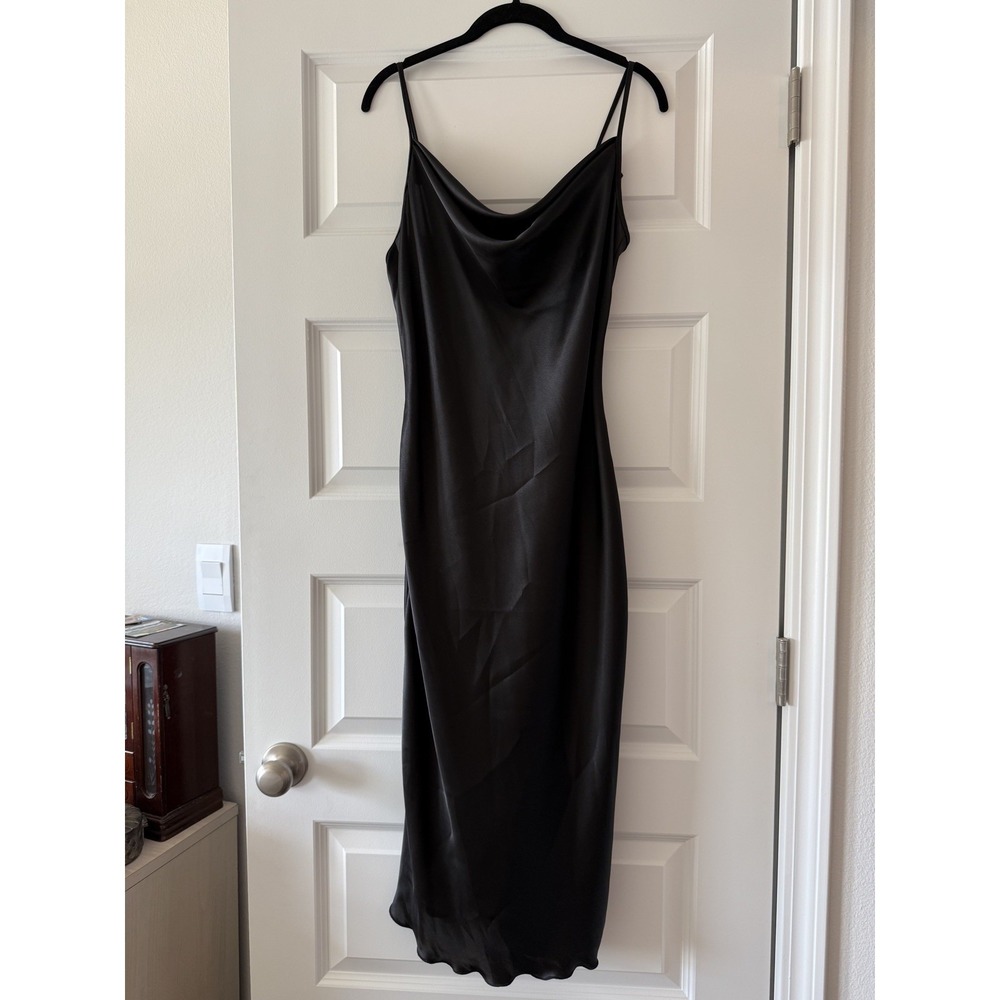bebe Slip/Black/ Fitted/Strap Dress